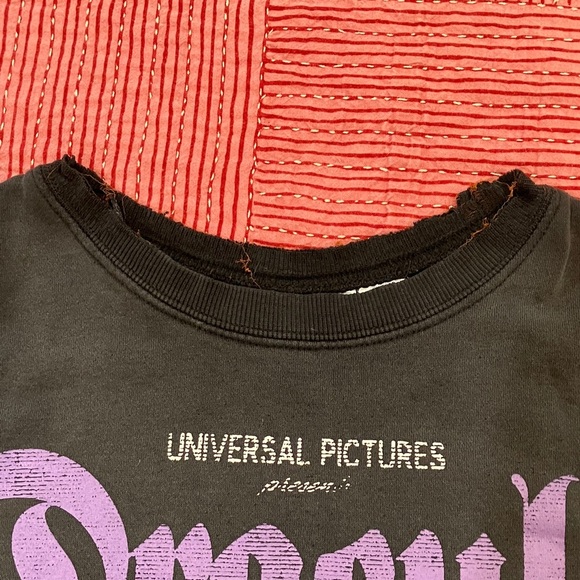 Dracula women’s large universal pictures distressed Sweatshirt - Picture 4 of 16